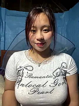 maianhcute online show from December 18, 2025, 1:28 pm