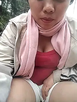 venu00 online show from February 15, 2026, 6:21 am