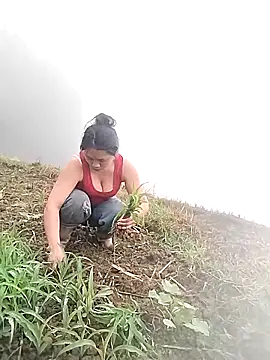 venu00 online show from April 18, 2026, 2:15 am