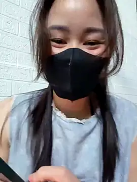 Singlemom69x online show from March 8, 2026, 2:04 am