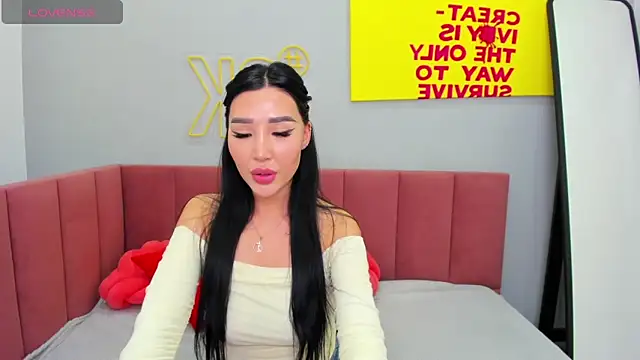 Jennifer Munoz online show from October 8, 2025, 6:44 am