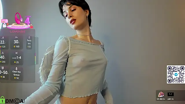 Adeline Perle online show from September 19, 2025, 1:18 am