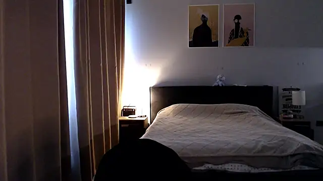 VivianCoke online show from October 24, 2025, 9:17 am