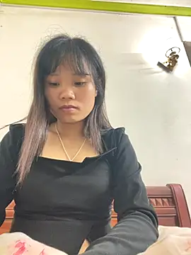 Ngoc-bbi online show from September 12, 2025, 4:51 pm