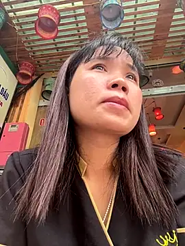 Ngoc-bbi online show from September 13, 2025, 6:46 am