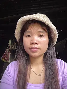 Ngoc-bbi online show from May 22, 2026, 3:35 am
