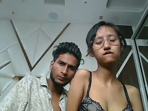 lily 9900 online show from October 3, 2025, 10:23 am