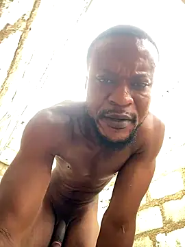 Makemecum634941 online show from October 4, 2025, 8:01 am