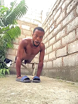 Makemecum634941 online show from November 27, 2025, 9:00 am