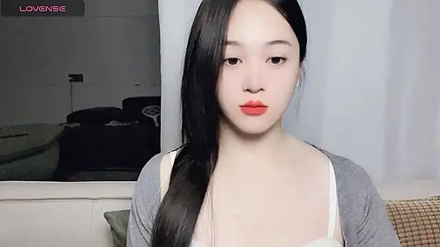 woaiqinqin online show from December 1, 2025, 3:28 pm