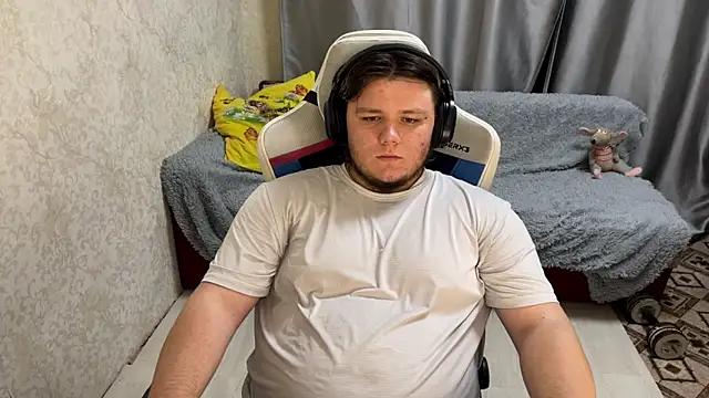 desiredude9 online show from September 19, 2025, 7:36 pm