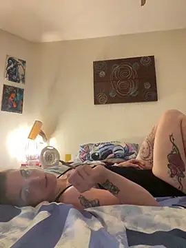 kittykatbean online show from November 10, 2025, 11:42 am