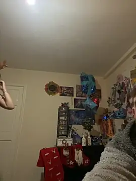 kittykatbean online show from November 16, 2025, 5:18 pm