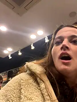 kittykatbean online show from November 25, 2025, 11:10 am