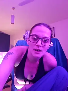 kittykatbean online show from December 1, 2025, 5:40 pm