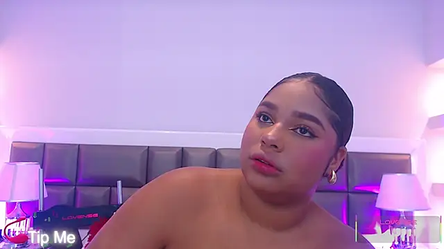 LennaEvans online show from November 28, 2025, 11:24 am