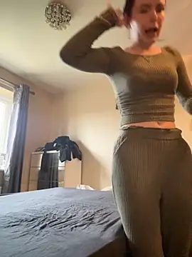 Sophsaysxox online show from November 15, 2025, 2:02 pm