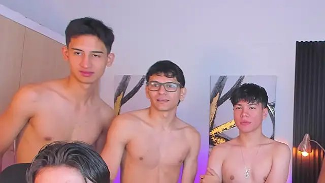 Horny BoysW online show from September 13, 2025, 1:22 pm