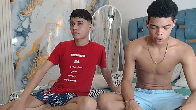 PRETTY FEM online show from April 23, 2026, 1:40 am