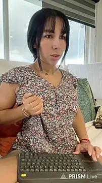 greciadom555 online show from April 14, 2026, 9:54 pm