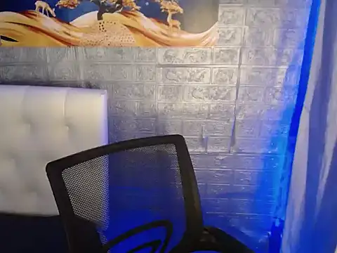 Naughtyalina2 online show from February 24, 2026, 2:53 am