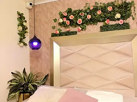 JanexHope online show from September 13, 2025, 7:57 pm