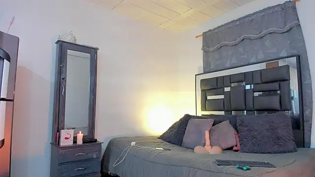 Snapshot of REINA_ADAHARA chatting on October 5, 2025, 10:35 am REINA ADAHARA online show from October 5, 2025, 10:35 am