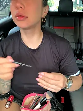 Sarahlove 90 online show from September 17, 2025, 6:42 pm