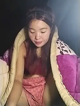 lylylove online show from December 4, 2025, 12:36 pm