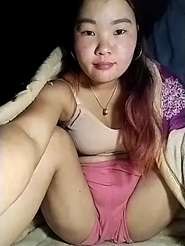 lylylove online show from March 4, 2026, 2:17 am