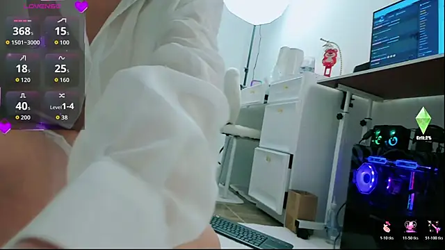 strawberry-ni online show from November 19, 2025, 4:40 pm