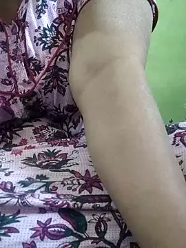 ARPITAGOYAL143 online show from December 5, 2025, 6:55 am