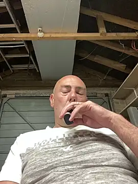 Richmcgee online show from June 7, 2026, 7:28 pm