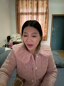 xiiuuff18 online show from February 17, 2026, 1:02 am