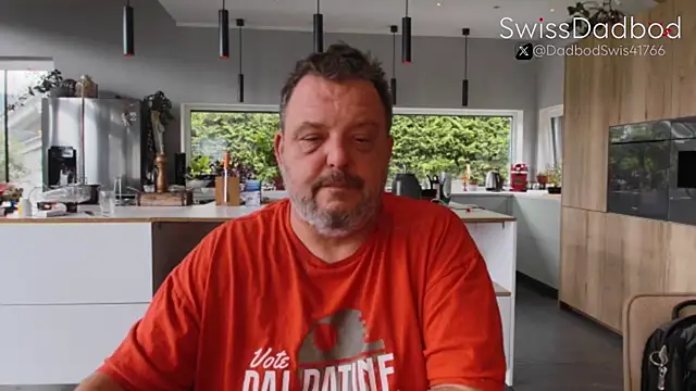 Snapshot of SwissDadbod chatting on September 9, 2025, 2:27 pm SwissDadbod online show from September 9, 2025, 2:27 pm