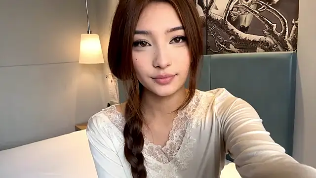 Snapshot of LaurelLeier chatting on December 23, 2025, 6:44 am LaurelLeier online show from December 23, 2025, 6:44 am