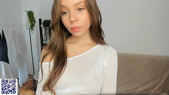 BlurryWish online show from September 21, 2025, 12:18 pm