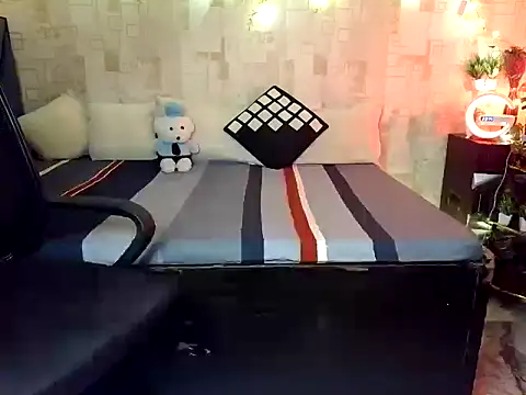 fairy princess online show from October 5, 2025, 5:44 pm