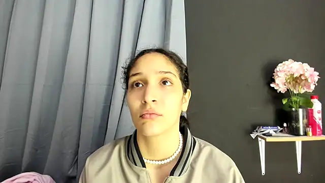 TeensNews18 online show from November 3, 2025, 12:57 am