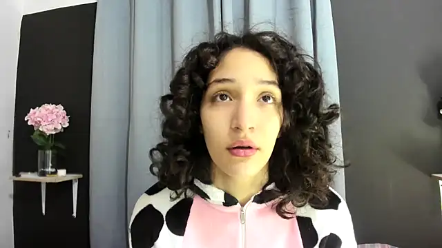 TeensNews18 online show from December 15, 2025, 11:36 am