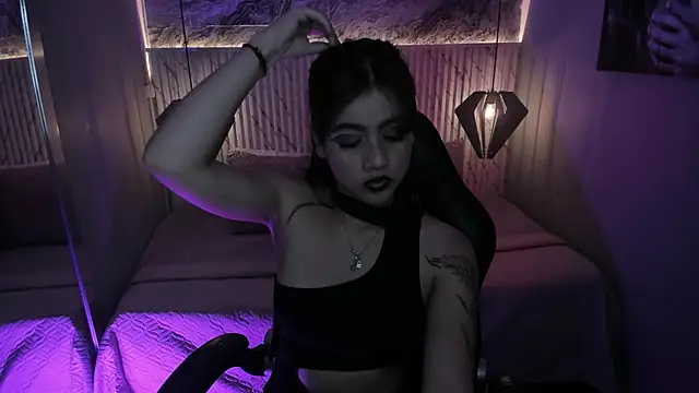 Julieth brown  online show from March 6, 2026, 8:16 pm