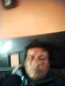 colombiano198720 online show from November 13, 2025, 8:52 pm