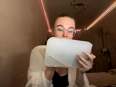 bellameow88 online show from September 16, 2025, 1:12 pm