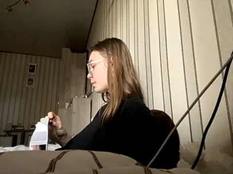 bellameow88 online show from November 14, 2025, 4:44 am