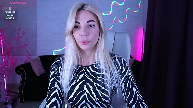 BellaRayyy online show from February 9, 2026, 9:19 pm