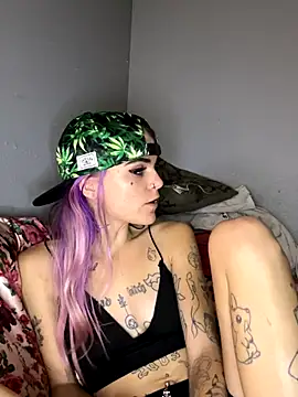 ittybittymeryssa online show from November 19, 2025, 11:21 am