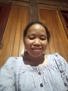  YooY  online show from September 9, 2025, 1:43 pm