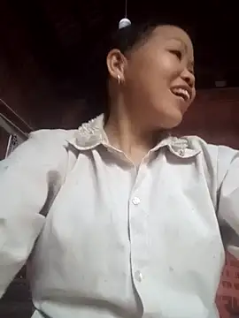  YooY  online show from October 4, 2025, 9:51 am