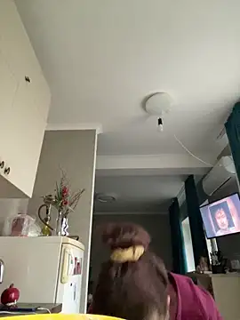 AliceCurlyX online show from November 30, 2025, 8:29 am