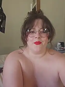 Snapshot of BBWLiLoo chatting on April 23, 2026, 11:53 am BBWLiLoo online show from April 23, 2026, 11:53 am